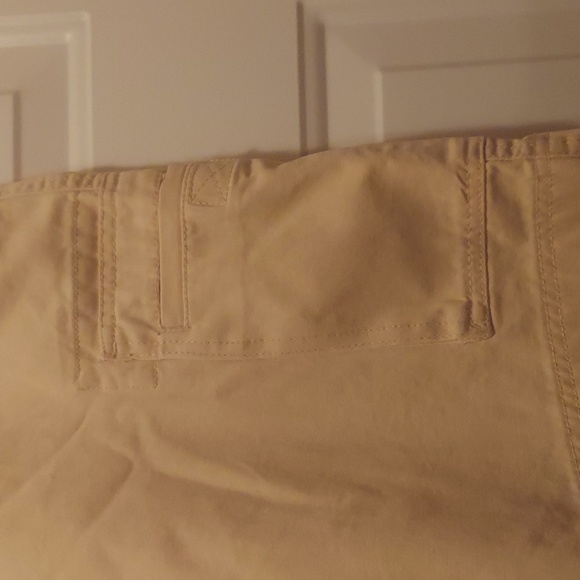 Men's Izod cargo shorts - Picture 2 of 10